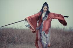 开云体育-红牛车队轻取梅赛德斯，塞恩斯关键制胜，闪耀赛场