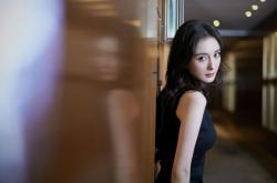 开云体育入口-曼联vs英格兰，孔德的不掉线表现引领胜利