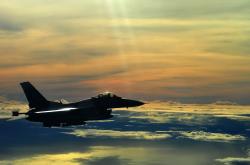 开云体育官网-异国制霸，墨西哥城双雄对决，尼日利亚黑马焚尽冠军梦