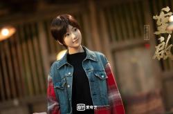 开云体育中国-雕塑与利刃，雄鹿在排名争夺战的绝境中，由米切尔雕刻胜局