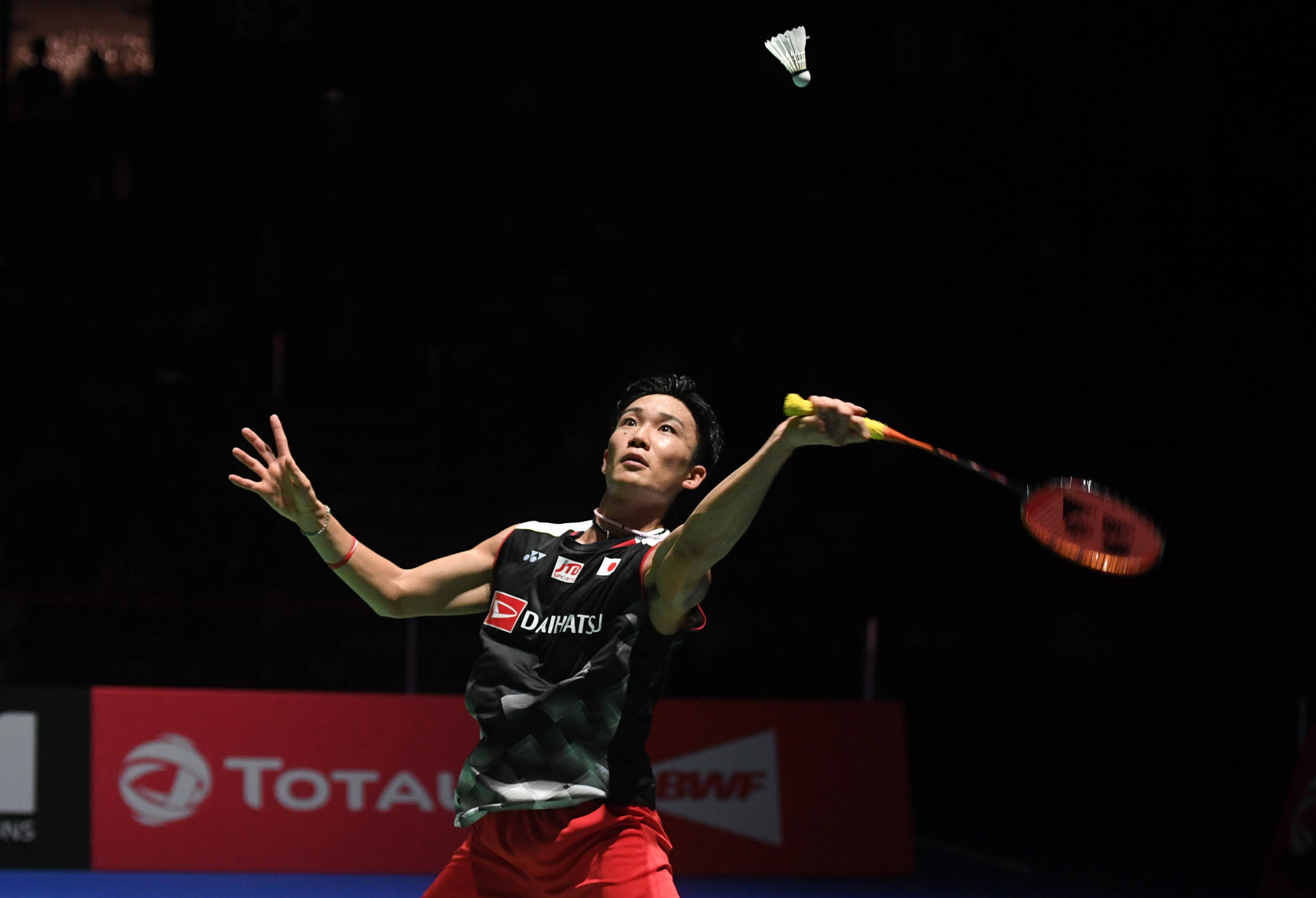 日本羽毛球队鏖战英格兰羽毛球队，桃田贤斗惊艳世界的简单介绍