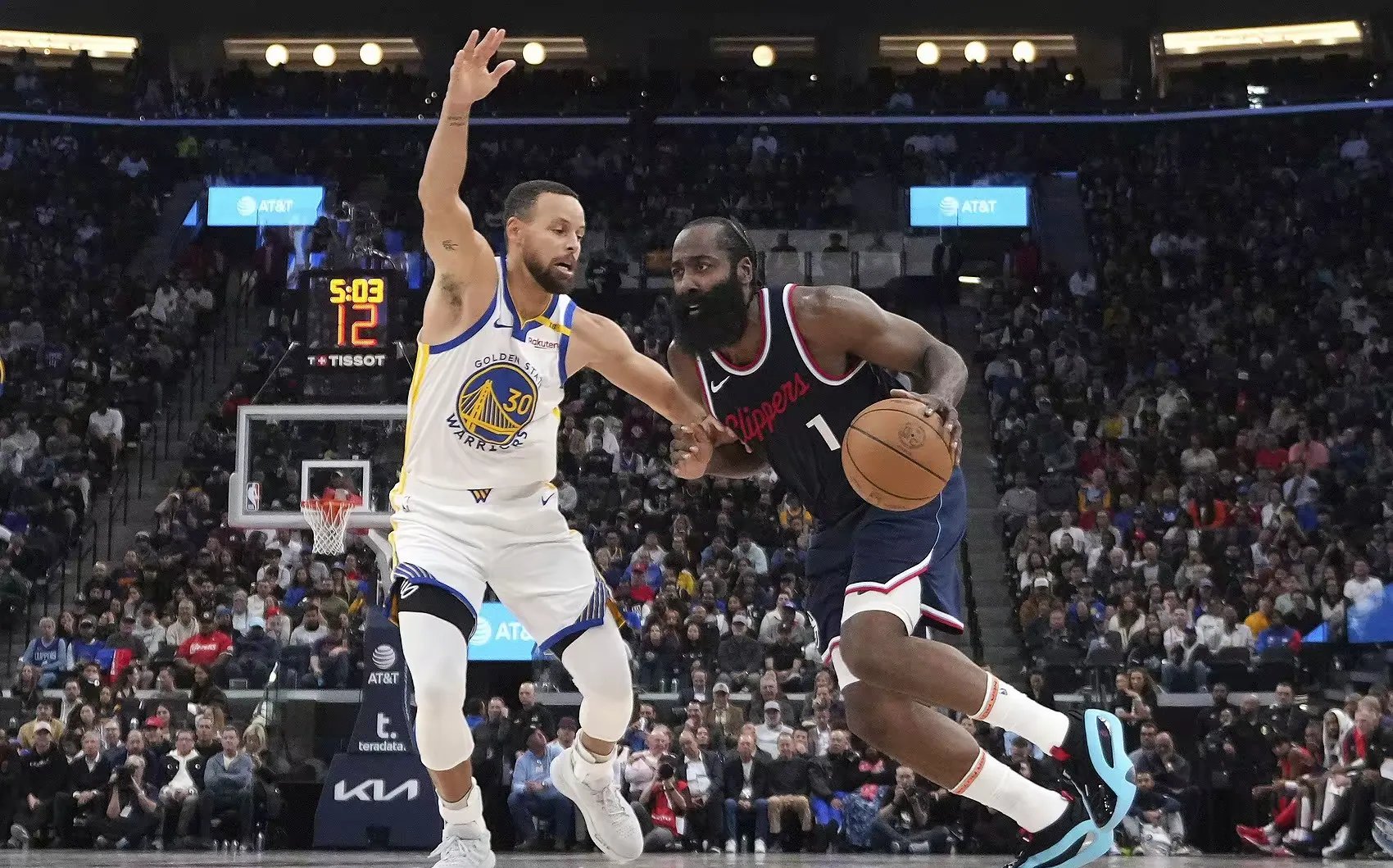 包含掘金轻取火箭，波尔津吉斯打破历史纪录的词条