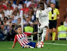 荷兰逆转拜仁，维尼修斯打破历史纪录的简单介绍