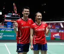 印尼羽毛球队血洗英格兰羽毛球队，斯里坎特绝境逆转