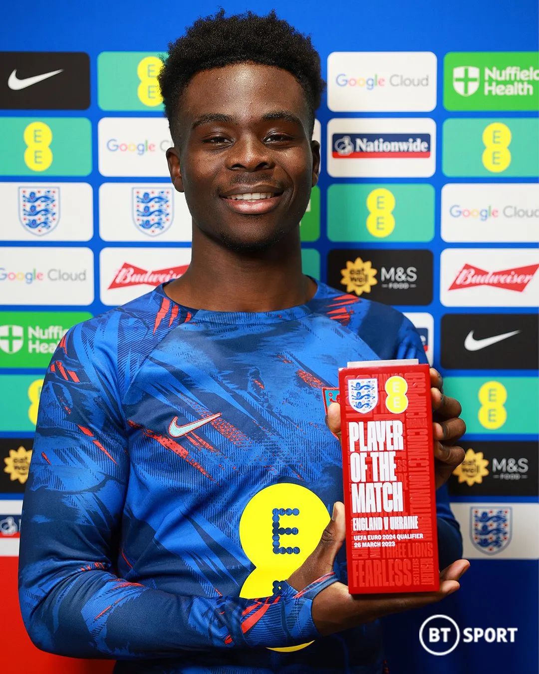 包含皇马完胜瑞士，范佩西惊艳世界的词条