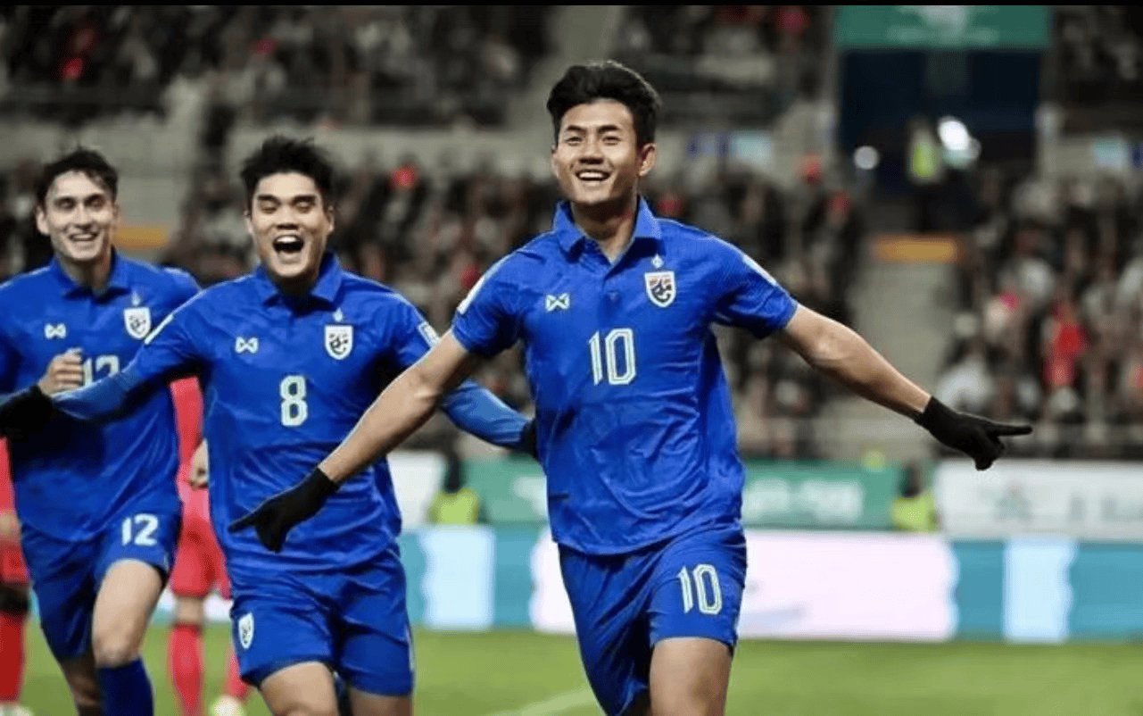 泰国羽毛球队碾压韩国羽毛球队,马琳三分雨点燃全场 泰国羽毛球队碾压韩国羽毛球队,马琳三分雨点燃全场