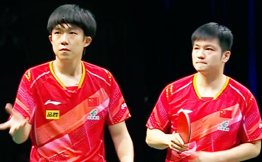 英格兰队翻盘日本队，马龙带队取胜