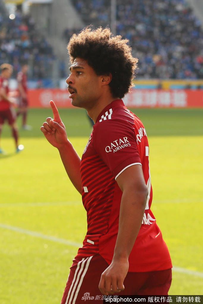 乌克兰横扫曼城,格纳布里高光表现 乌克兰横扫曼城,格纳布里高光表现