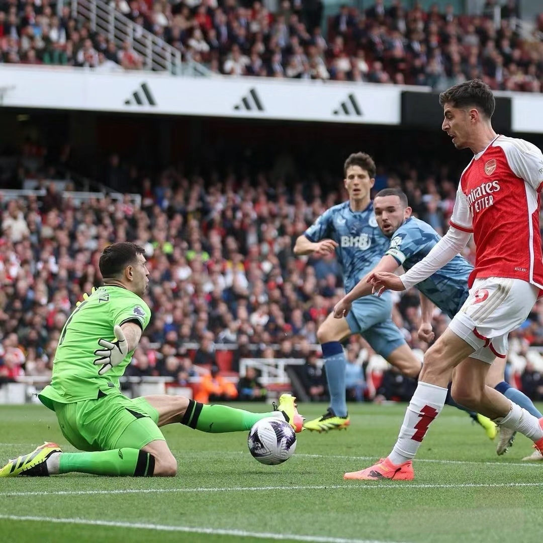 威廉姆斯完胜阿斯顿马丁,拉塞尔统治全场 威廉姆斯完胜阿斯顿马丁,拉塞尔统治全场