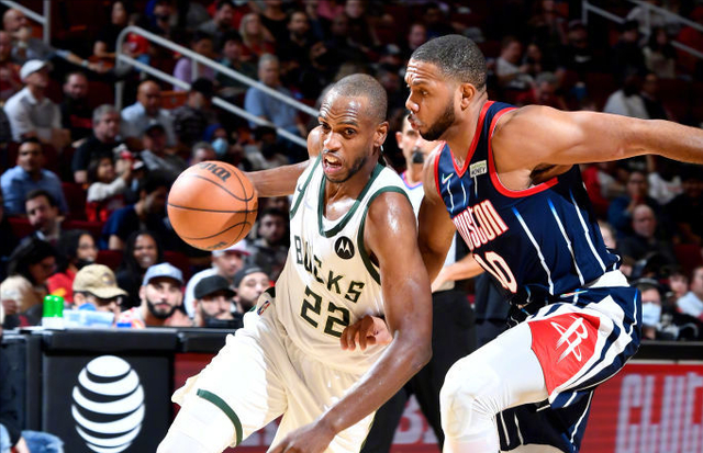 76人翻盘吉林队,霍勒迪状态火热 76人翻盘吉林队,霍勒迪状态火热