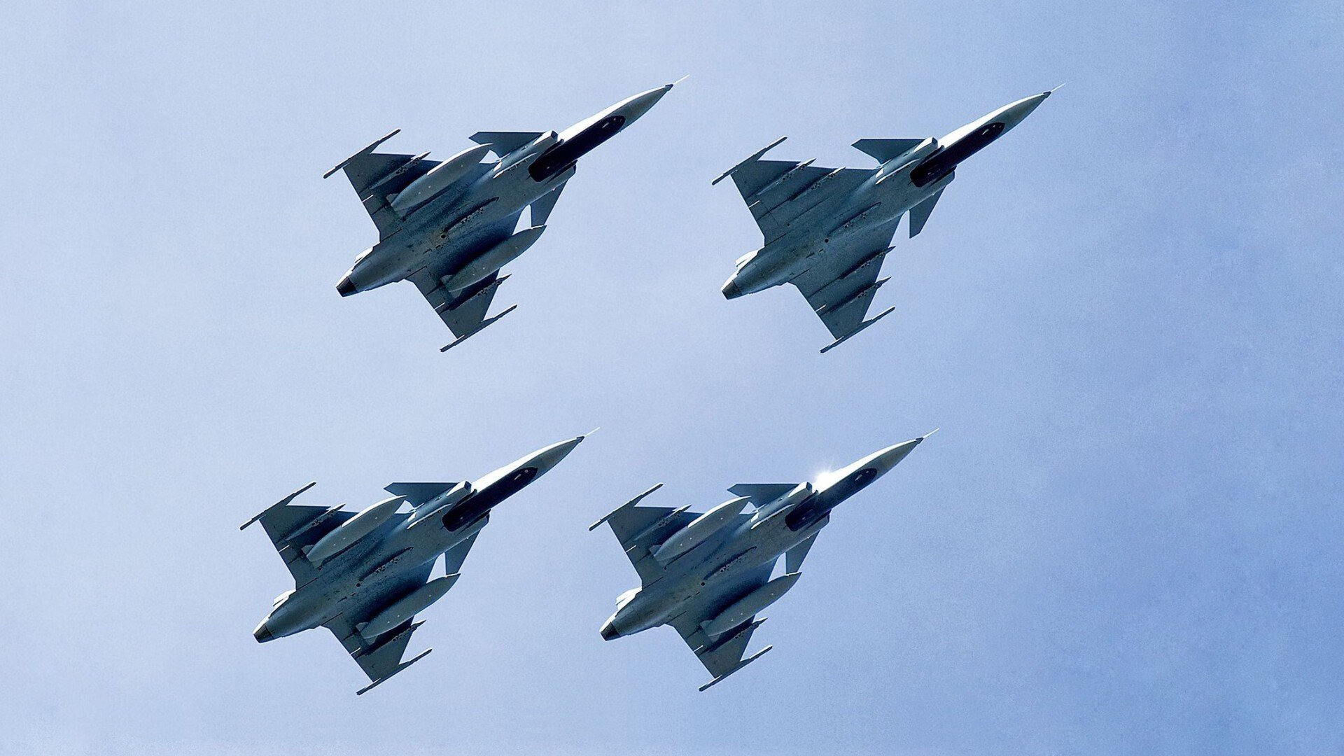 辛纳王朝的序章，从温网冰层下的轰鸣到拉沃尔杯的怒海龙吟