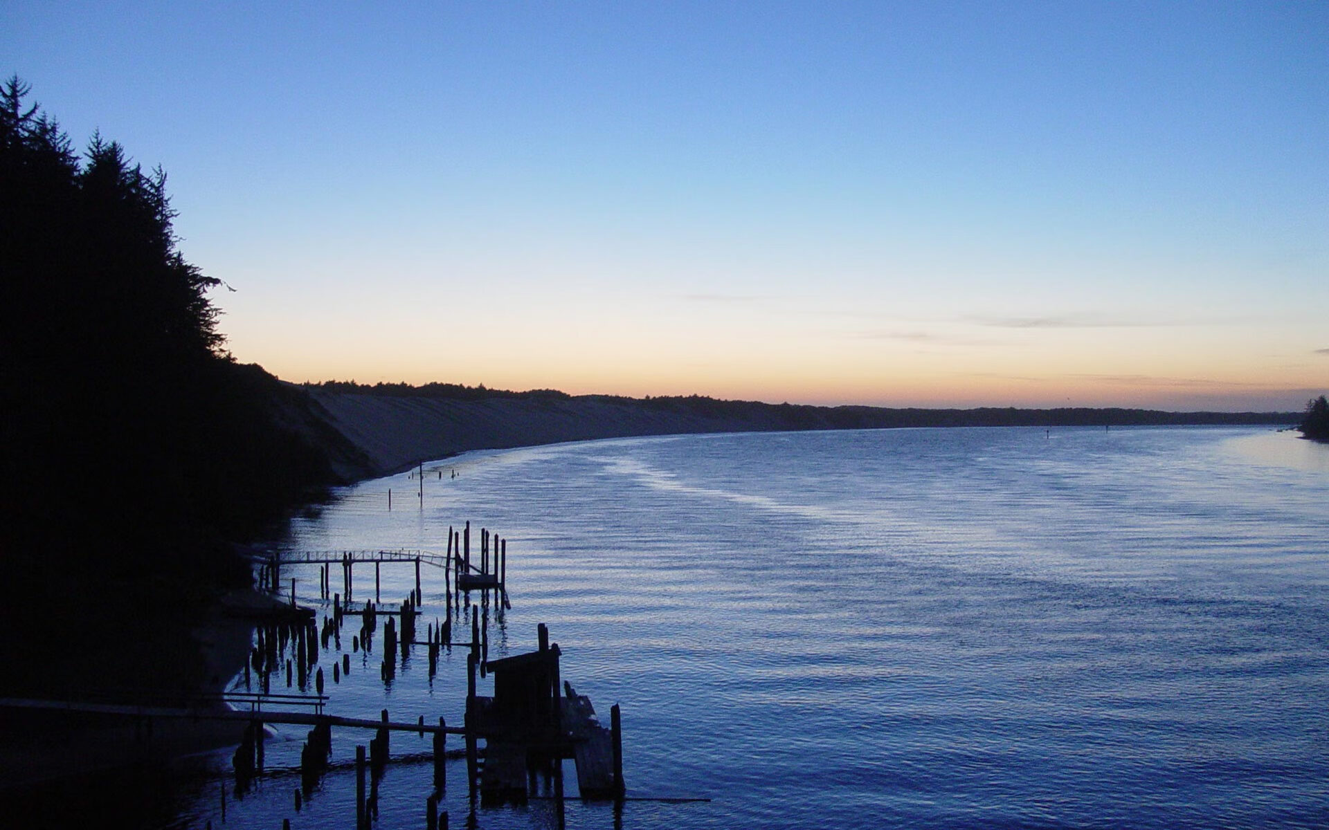 当骑士的铁蹄碾过时,小贾伦正雕刻着偶然中的必然