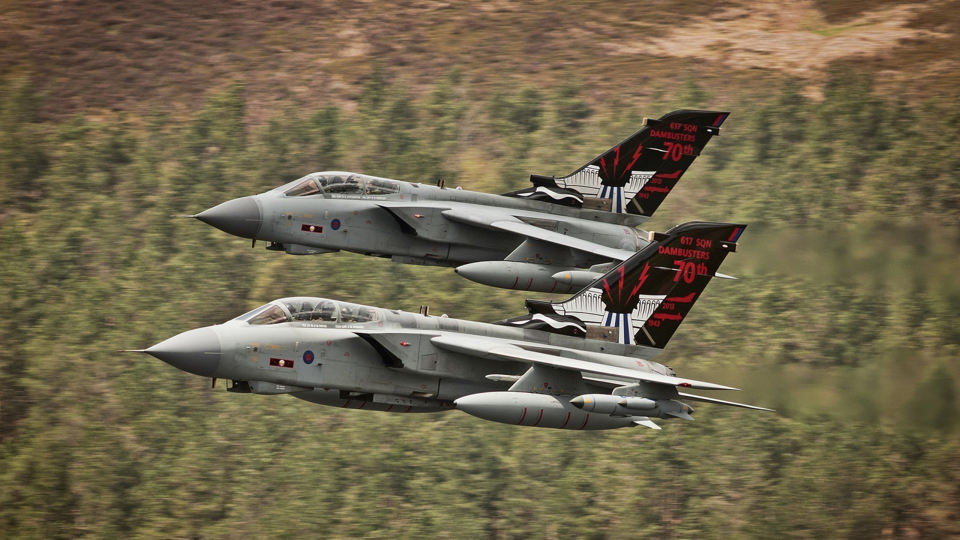 约基奇疯狂送26助攻撕碎防线，灰熊强硬防守终结勇士六连胜