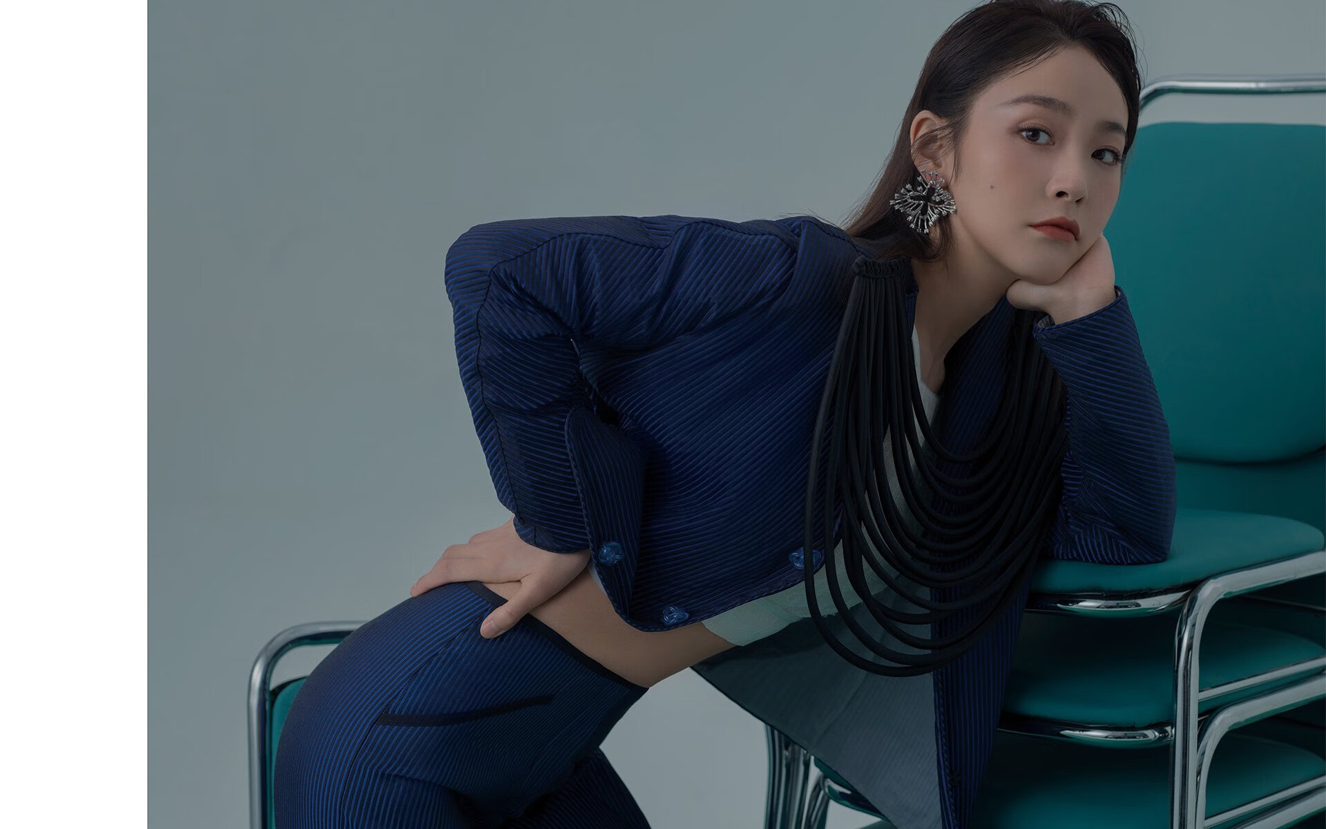 烈酒与阳光,当山西汾酒浇灌德罗赞的夜晚,湖人听见太行山的风